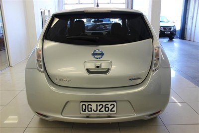 2011 Nissan Leaf - Thumbnail