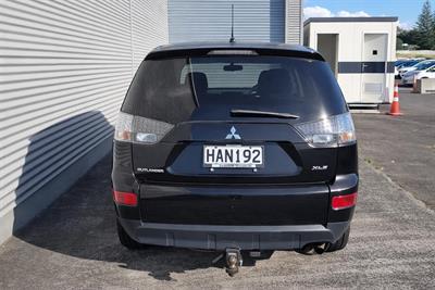 2006 Mitsubishi Outlander - Thumbnail