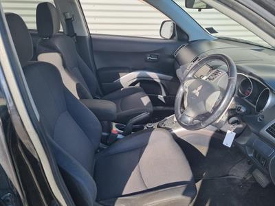 2006 Mitsubishi Outlander - Thumbnail