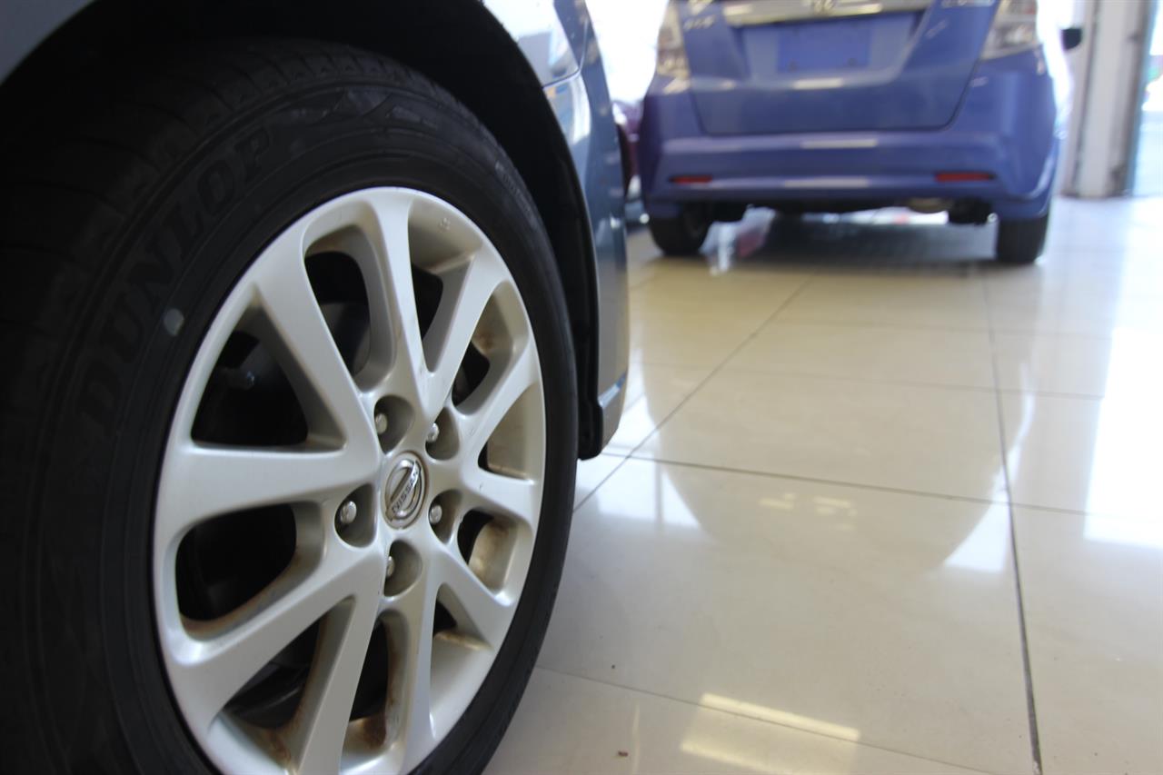 2011 Nissan LAFESTA