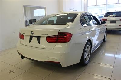 2014 BMW 320i - Thumbnail