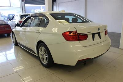 2014 BMW 320i - Thumbnail
