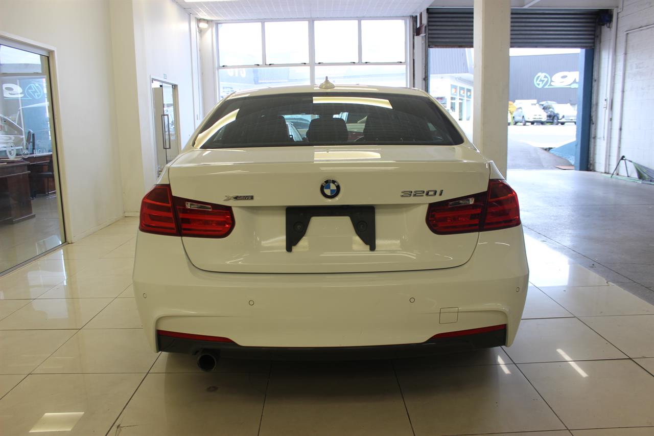 2014 BMW 320i