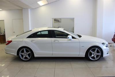 2011 Mercedes-Benz CLS 350 - Thumbnail