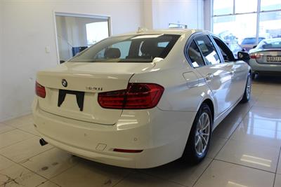 2014 BMW 320i - Thumbnail