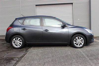 2015 Nissan Pulsar - Thumbnail