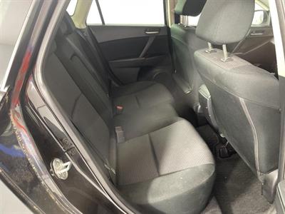 2012 Mazda Axela - Thumbnail