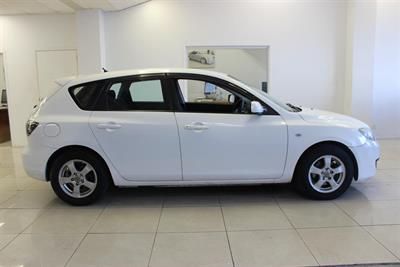 2009 Mazda Axela - Thumbnail