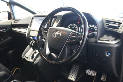 2017 Toyota Vellfire - Thumbnail