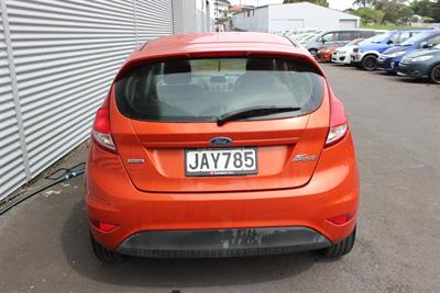 2015 Ford Fiesta - Thumbnail