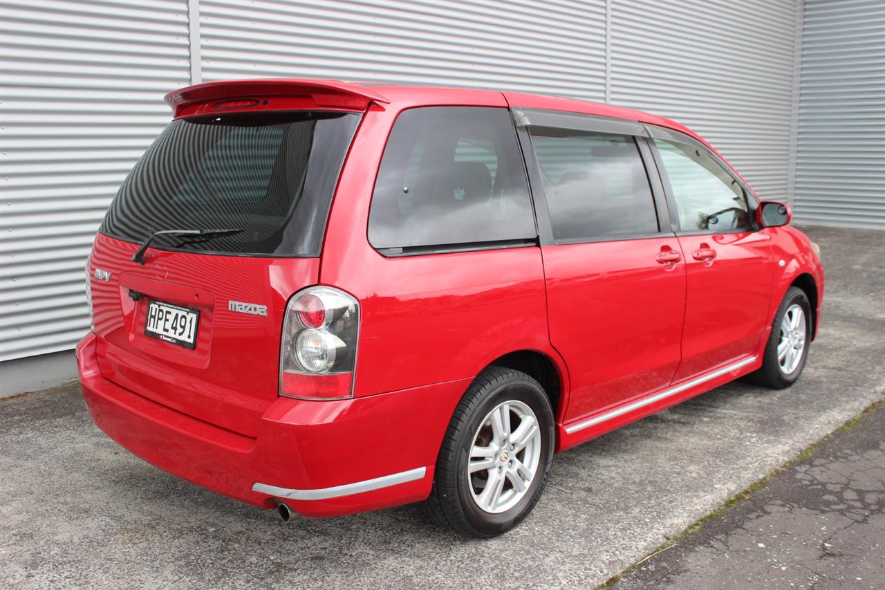2005 Mazda MPV