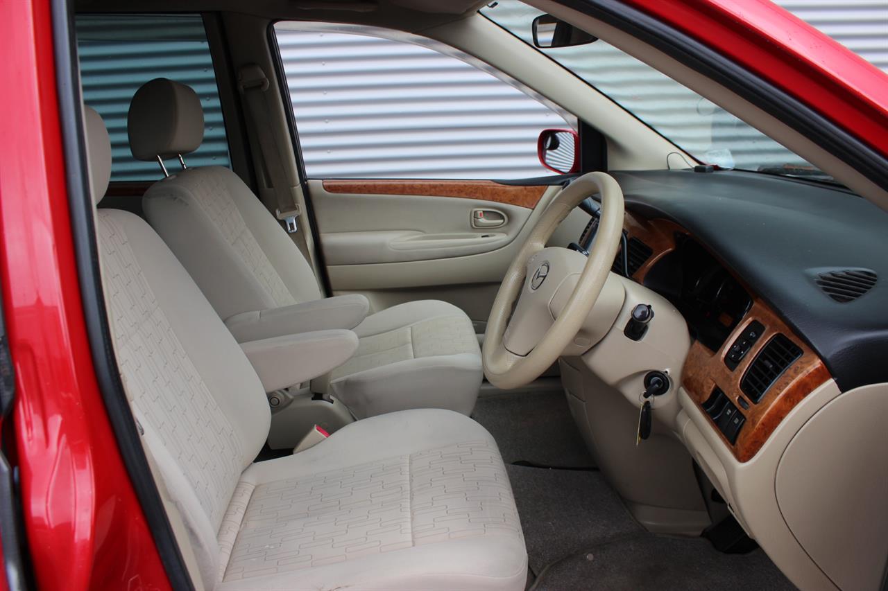2005 Mazda MPV