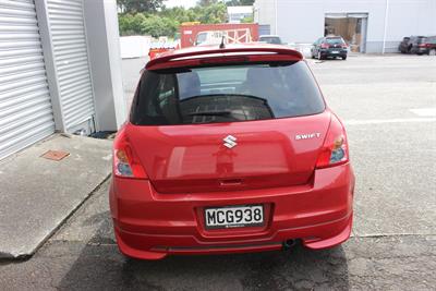 2009 Suzuki Swift - Thumbnail