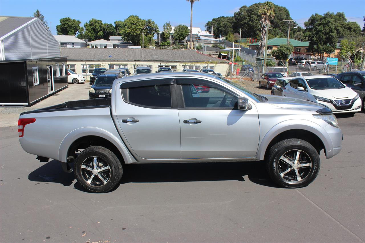 2017 Mitsubishi Triton