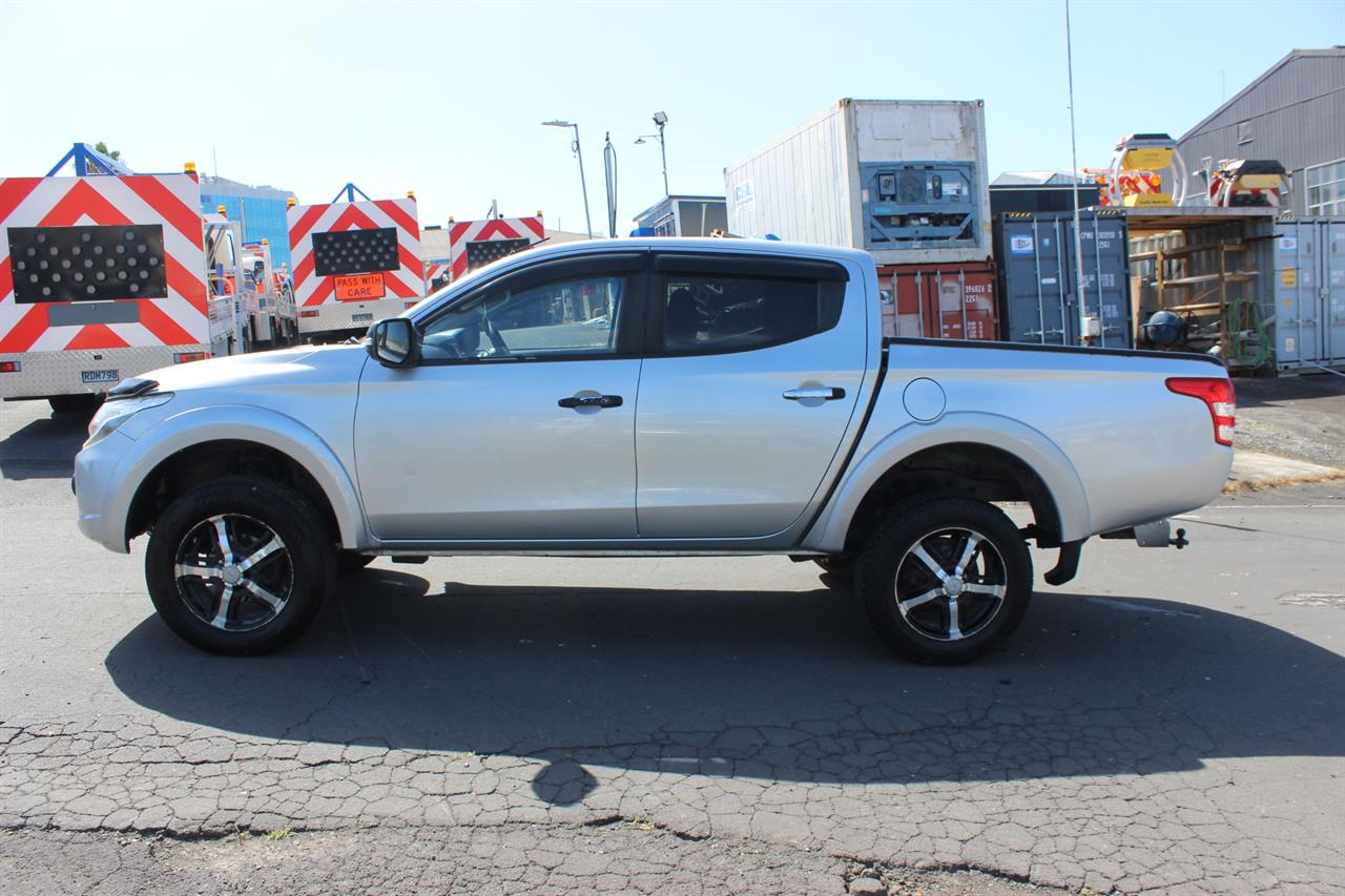2017 Mitsubishi Triton