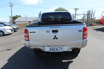 2017 Mitsubishi Triton - Thumbnail