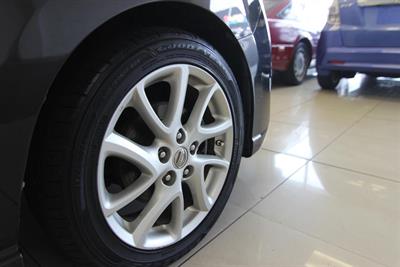 2012 Nissan LAFESTA - Thumbnail