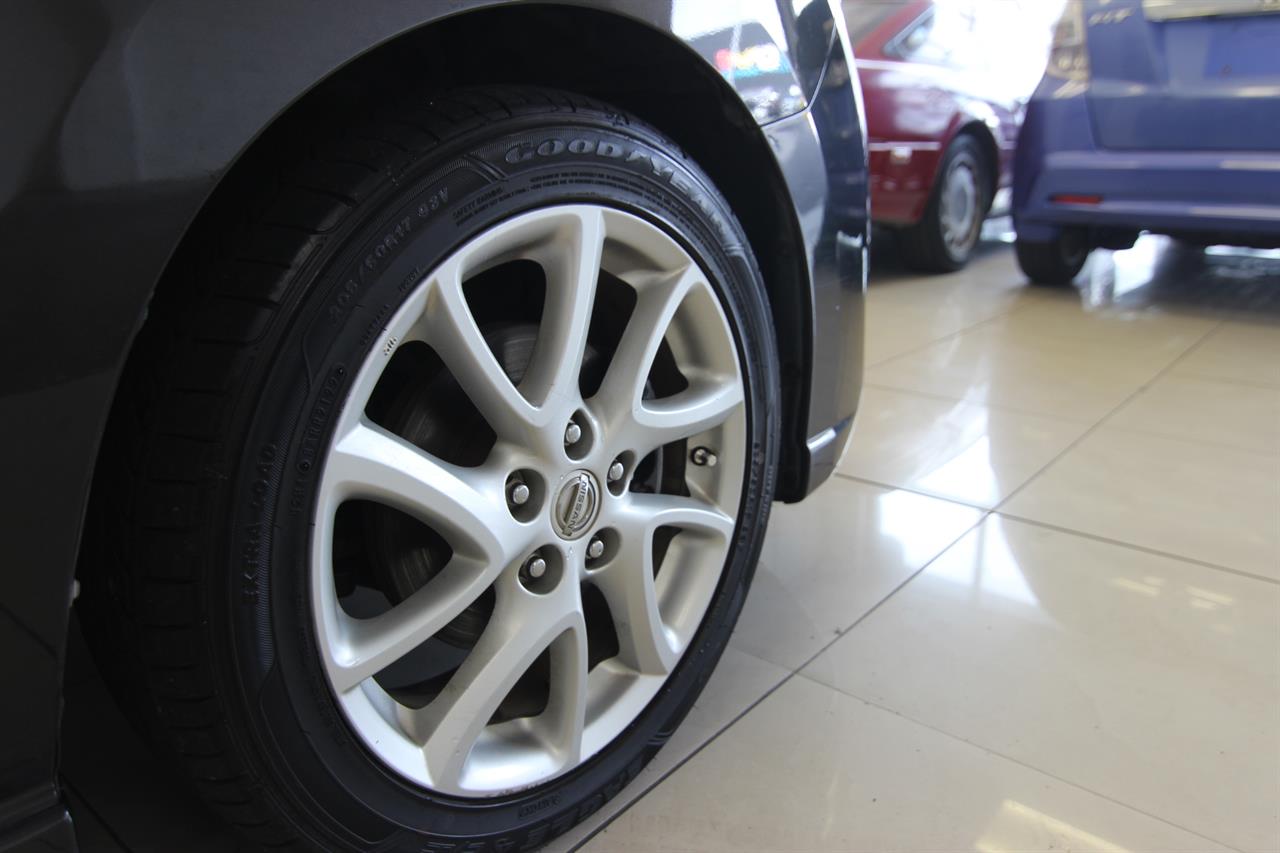 2012 Nissan LAFESTA