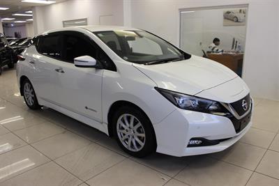 2017 Nissan Leaf - Thumbnail
