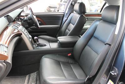 2005 Honda Legend - Thumbnail