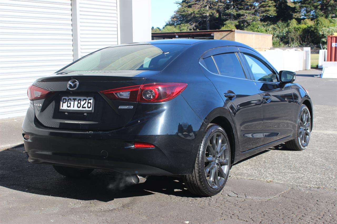 2013 Mazda Axela