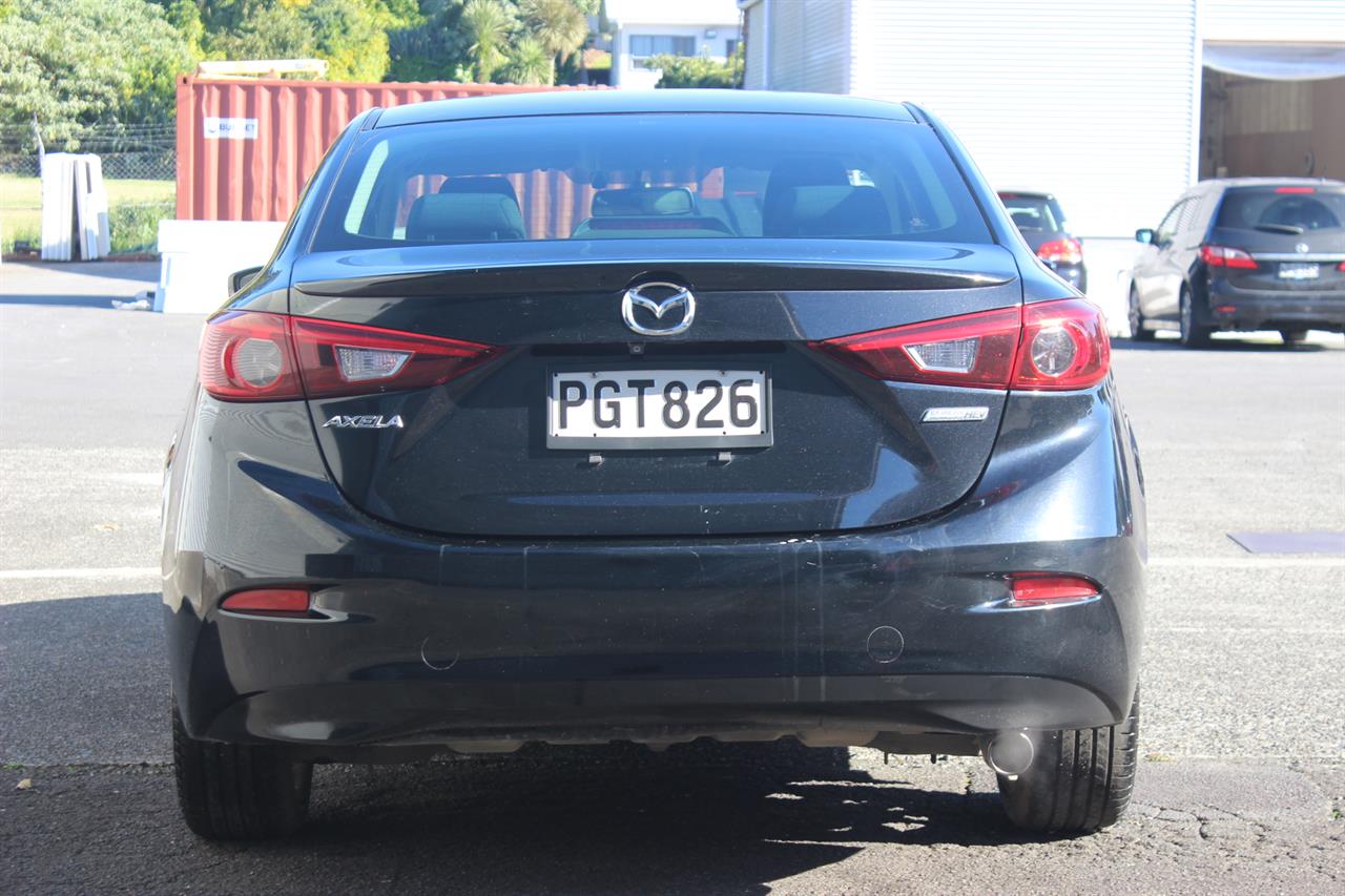 2013 Mazda Axela
