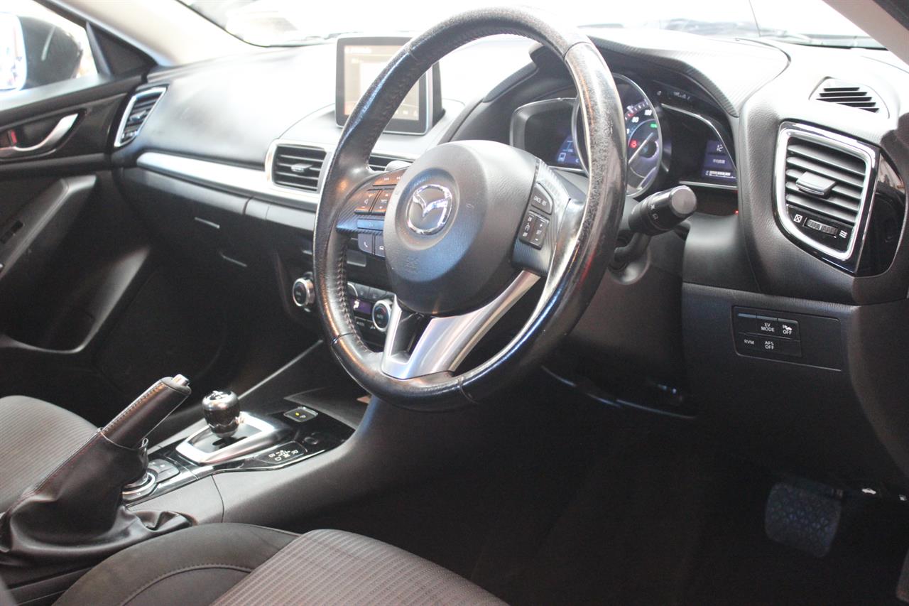 2013 Mazda Axela