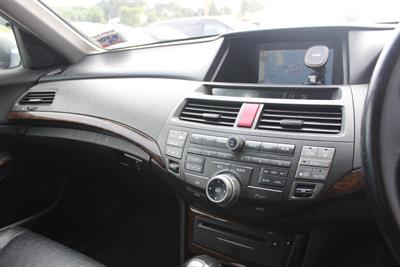 2010 Honda Inspire - Thumbnail