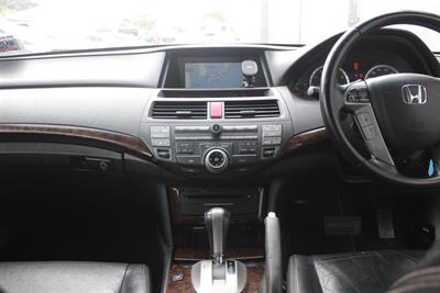 2010 Honda Inspire - Thumbnail